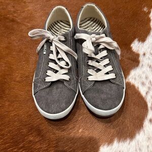 Taos ‘Star’ sneakers